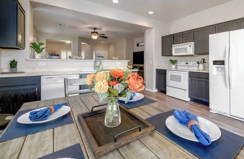 Villages At Queen Creek House | Las Colinas Golf Course! Putting Green, Hot Tub, Outdoor Kitchen & TV!