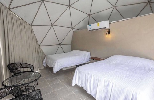 Barra Vieja Hotel | Las Nubes uno