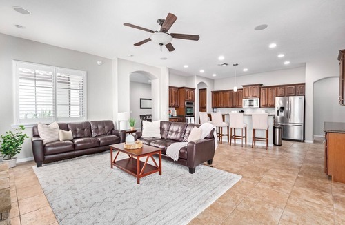 Village At Litchfield Park House | Last Minute Specials - Lay back & Relax! Lush 4BD near Wigwam Resort in Litchfield Park. Heated Pool
