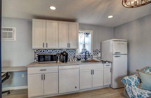 Coronado House | Lil Paris with Pool & BBQ in Historic Phoenix