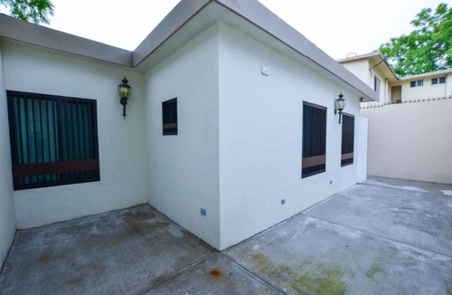 Monterrey House | ¡Linda Casa! - Zona médica - 6 camas - Agua 24/7