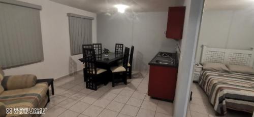 Queretaro Apartment | Lirio House Near the industrial parks Highway 57