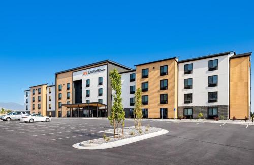 Tolleson Hotel | LivAway Suites Phoenix Tolleson