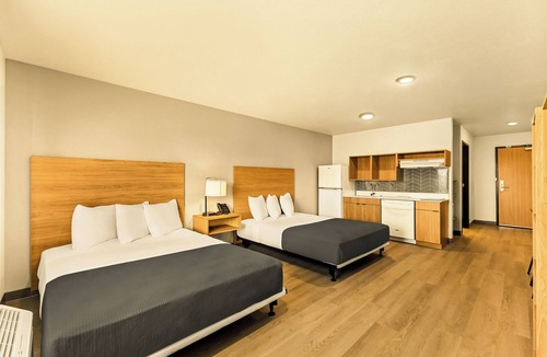 Surprise Hotel | LivAway Suites Phoenix-Surprise