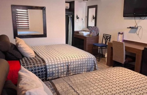 La Joya Hotel | Lizvan Hotel-Motel