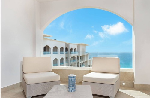 San Jose del Cabo House | Located between Cabo and San Jose on tulie beach