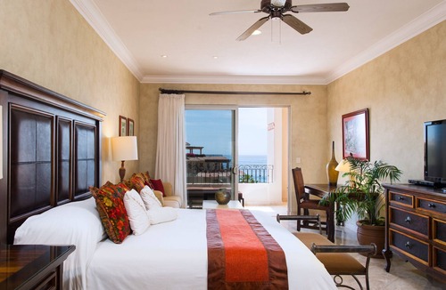 El Medano Ejidal Resort | Located on the pristine medano beach