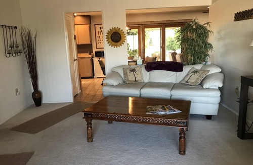 Sun City House | Location! Immaculate Clean Sun City House, with large open patio, 5 STAR!