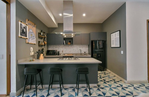 Americana Apartment | Loft Retreat in "World's Coolest Neighborhood"