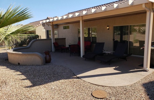 Surprise House | Looking to purchase in Grand? Stay here while you search - SUMMER PRICING!