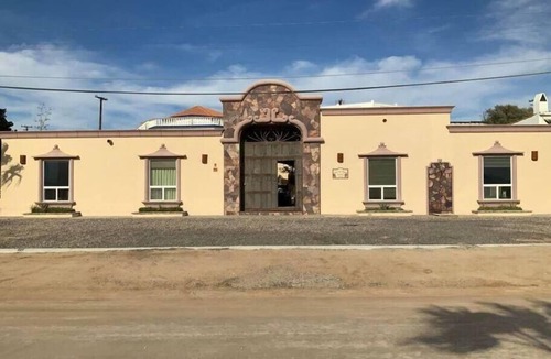 Las Conchas House | Los Alamos Hacienda in Las Conchas