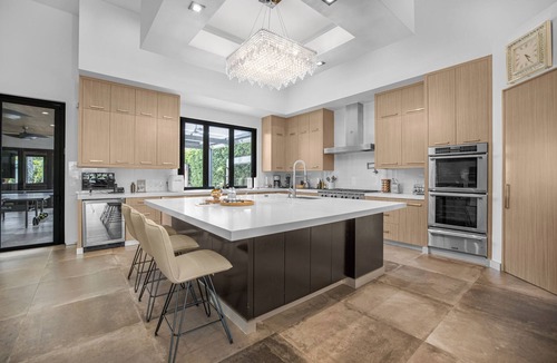 Encino House | Louise Modern - Luxury Smart Estate in Encino w/Pool, Gym & Spa