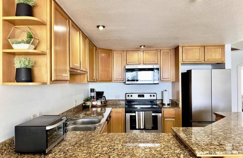 Playa Encantada Condo | Love La Jolla: Hot Tub, Pools & Beach Access!
