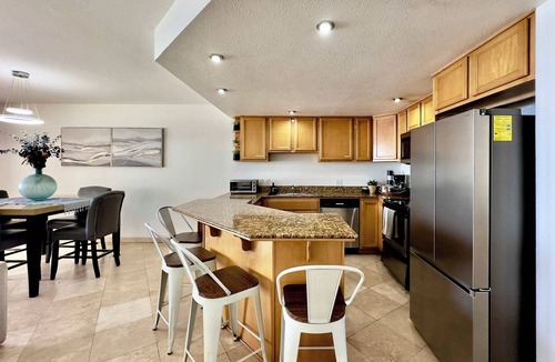 Playa Encantada Condo | Love La Jolla: Hot Tub, Pools & Beach Access!