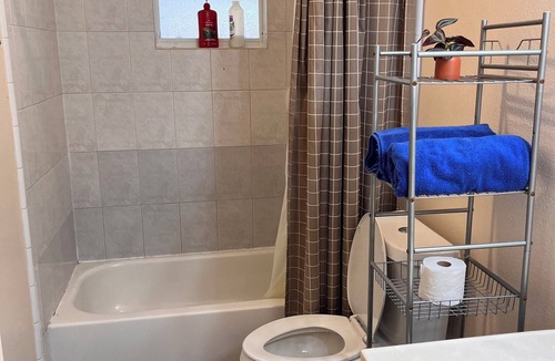 Edinburg Apartment | Lovely 2-bedroom Apartment in Edinburg