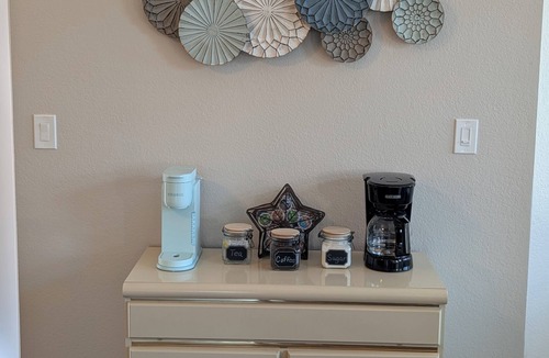 Glendale House | Lovely home within walking distance to State Farm Stadium.