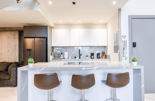 Monterrey Centro Apartment | Lujoso Departamento con doble altura, 3 recámaras y 2 pisos en zona La Purísima