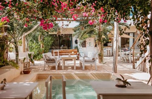 El Cuyo Hotel | LunArena Barefoot Comfort