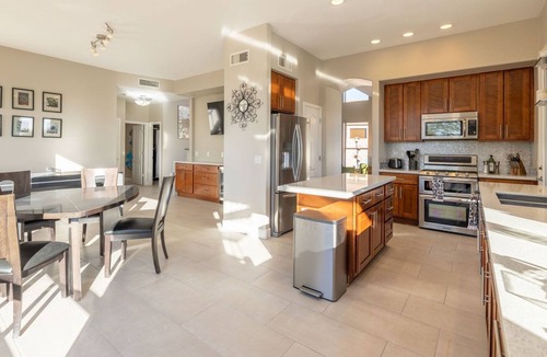 Las Sendas House | Lux Monthly Stay- Top 10 Golf Course, Heated Pool and Hot Tub.