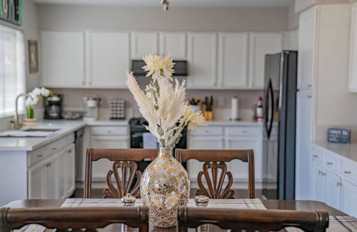 Avondale House | Luxe Avondale Escape - 4 BR, Sleeps 12