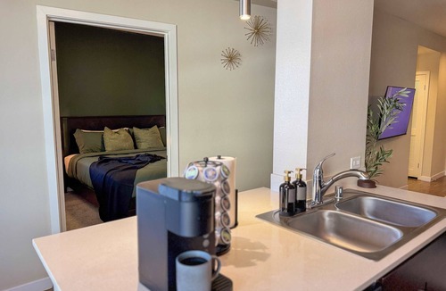 Lyon Street Apartment | Luxe Deco Haven Pool Gym Parking Close to Disneyland
