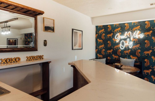 Yucaipa House | Luxe Hilltop Haven Spa, Game Room, Firepit & Views Sleeps 20