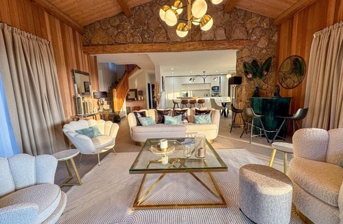 Cirendinu Villa | Luxueuse Bergerie Neuve 6 Chambres, vue mer Salle de Sport Proche St Cyprien