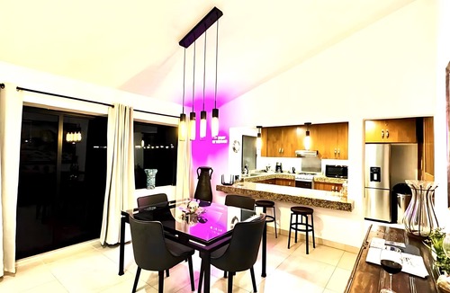 San Antonio Tlayacapan House | Luxurious 2 Bedroom Ajijic Home-Bikes-Huge Patio-Gym-Pickleball Court-Golf Cart