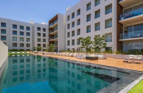 El Medano Ejidal Condo | Luxurious 2 BR Condo, Rooftop Hot tubs+ Stunning Views & Amenities!