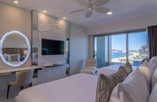 El Tezal Resort | Luxurious 4,198 sq ft OCEANFRONT SUITE. 3 bdrm, 3.5 bath, SPRING BREAK 2026