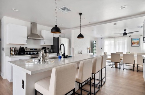 New Papago Parkway House | Luxurious 4B3B Home Scottsdale with Pool and Free Parking!
