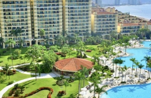 Marina Vallarta Condo | Luxurious and upgraded condominium with unparalleled ocean views!