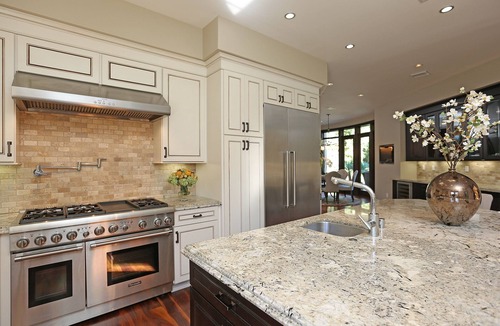 Beverly Glen House | Luxurious Beverly Hills Residence W/Heated Pool, Jacuzzi & BBQ Center