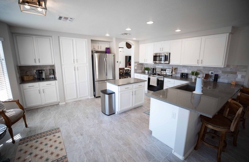 Sierra Verde at Arrowhead Ranch House | Luxurious Home on "The Lakes"! Pool & HOT TUB! Great Golf Course!