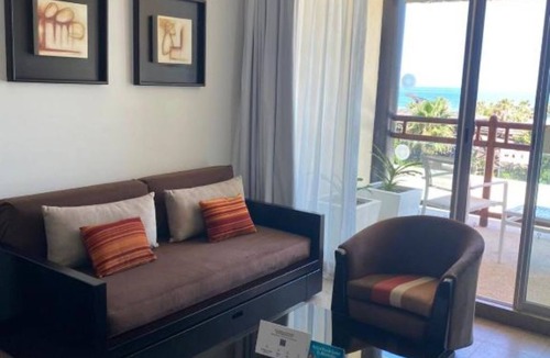 Zona Hotelera Resort | Luxurious Master bedroom @Vidanta Mayan Palace, San Jose Los Cabos