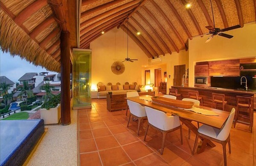 Zihuatanejo Villa | Luxurious Oceanview Penthouse in Playa Blanca