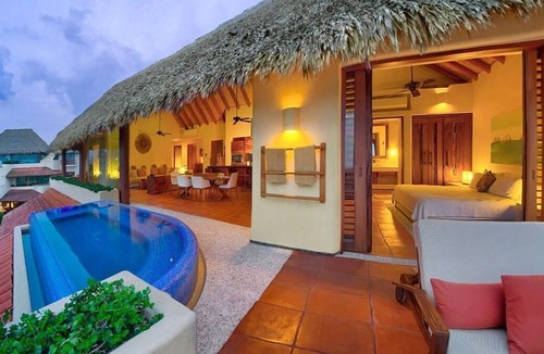 Zihuatanejo Villa | Luxurious Oceanview Penthouse in Playa Blanca