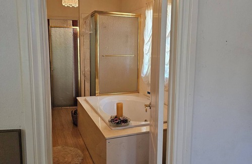 Running Springs Cabin | Luxury 1-bedroom lodge in delightful Running Springs with AC