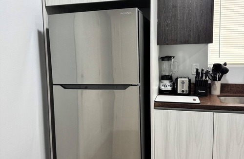McAllen Apartment | Luxury 1-bedroom apartment in McAllen near major Hospitals , WiFi, AC