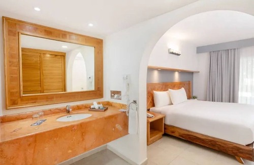 Punta Cancun Hotel | Luxury 2BR Family Villa | Beachscape Kin Ha Resort Cancún