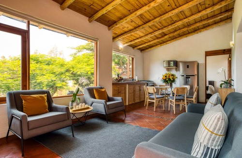 El Santuario Cabin | Luxury 3BR Cabin, Lakeview in Valle de Bravo