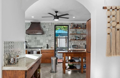 Bucerias Villa | Luxury 6BR in Bucerias Golden Zone: Villa Moderna