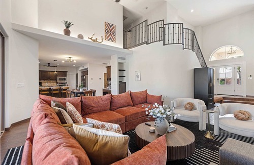 Mesa House | Luxury 6BR Retreat - Pool, BBQ, Theater and Games