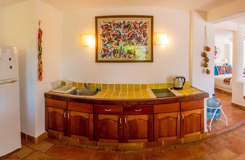 Zihuatanejo Condo | Luxury And Peaceful Little Condo With Direct Access To The Beach