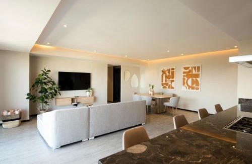 Zona Minerva Apartment | Luxury Apartment, Zona Americana, 3 BR, pool, gym, coworking