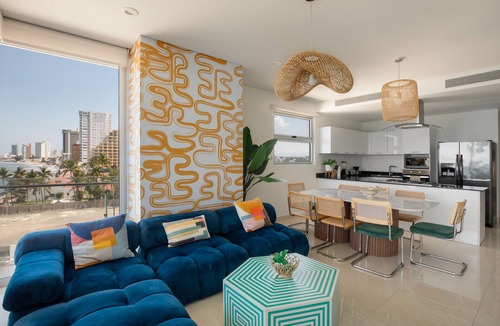 Zona Dorada Apartment | 🌴 Luxury Beachfront Apartment in Mazatlan's Golden Zone - Pool & Oceanfront