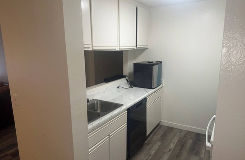 Little Armenia Apartment | Luxury Bright 2-bedroom apartment with AC in pleasant Hollywood