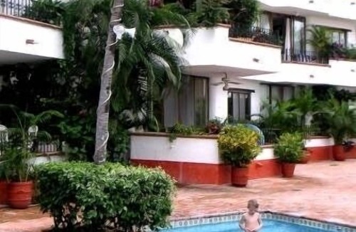 South Shore Hotel Area Condo | Luxury Conchas Chinas Beachfront 2+2 Condo Wifi Maid Pool View