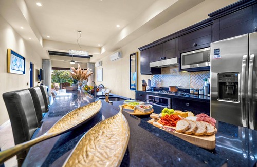 Los Cabos Apartment | Luxury Condo: 7min downtown and beach, discounts on restaurants, golf, spa and more.