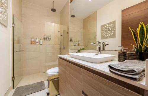 El Tezal Apartment | Luxury condo with pool, jacuzzi, and private terrace